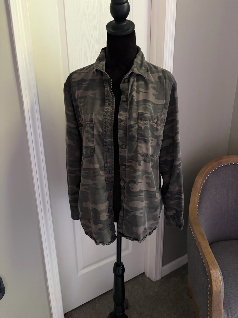 Sanctuary Social Standard Washed Olive Button-Up Shirt